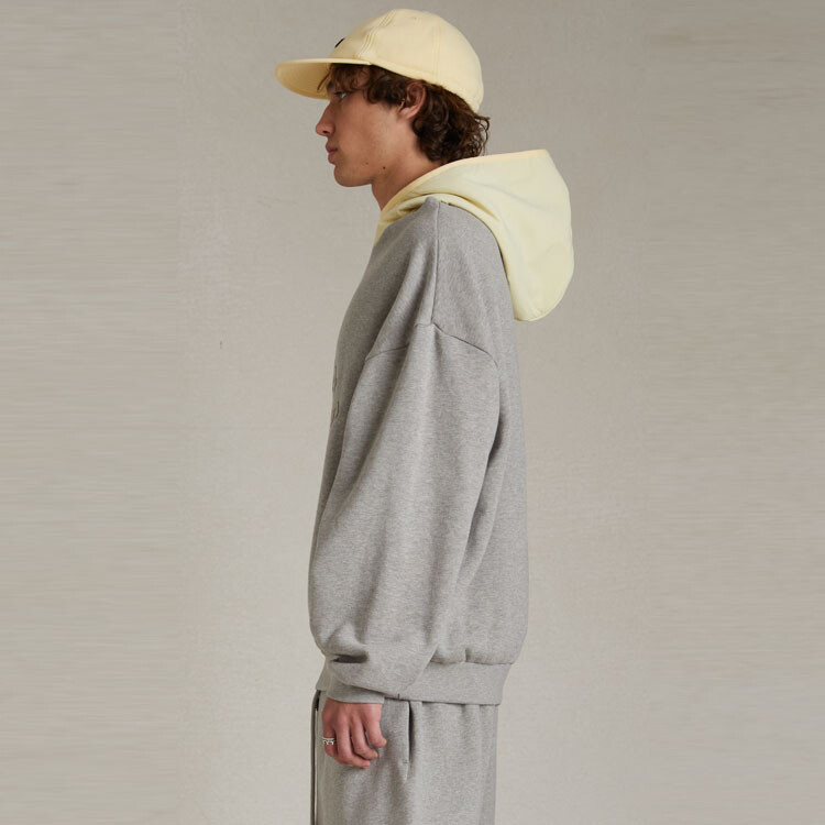 Толстовка с капюшоном из нейлонового флиса Fear Of God Essentials, желтый — фото 4