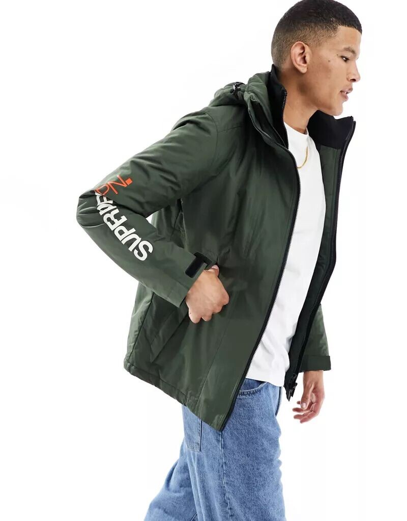 

Темно-зеленая ветровка с капюшоном Superdry Yachter