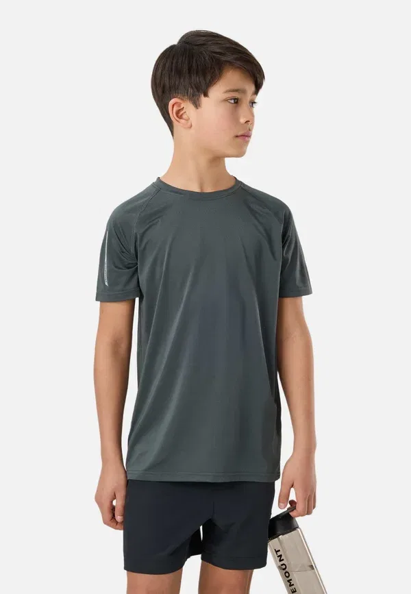 Футболка для тренировок Swedemount Core Training Tee B Jr Print T-Shirt, пыльно-темно-зеленый — фото 2