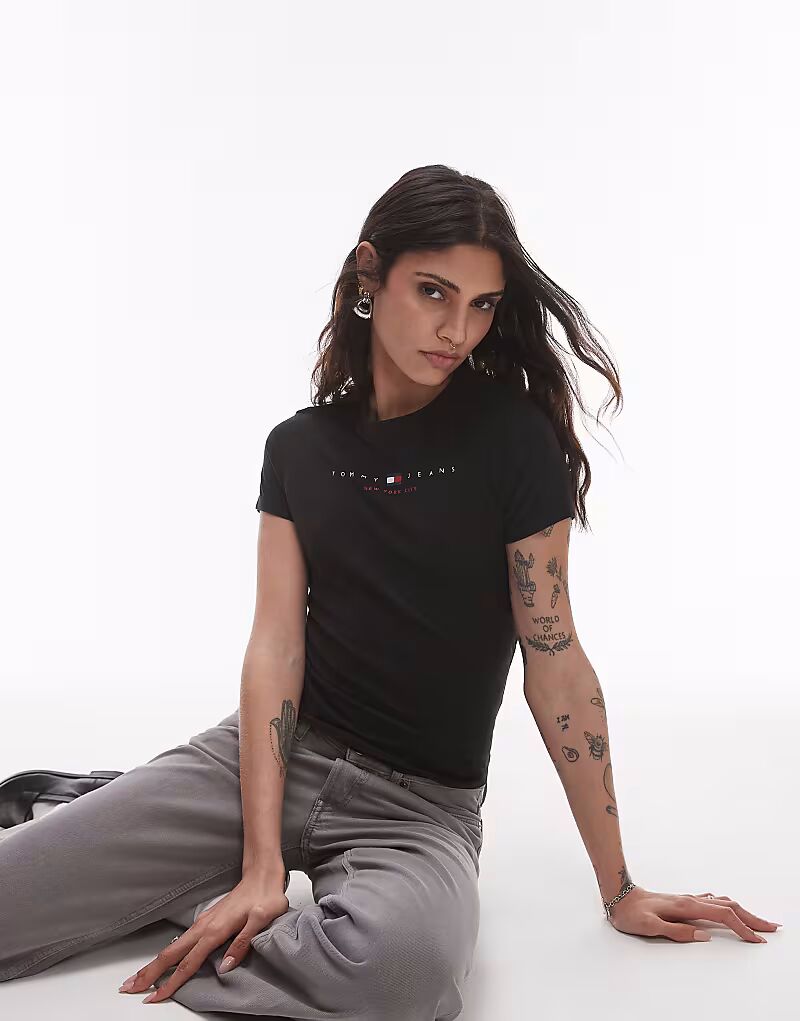 

Футболка Tommy Jeans USA с линейным логотипом черного цвета