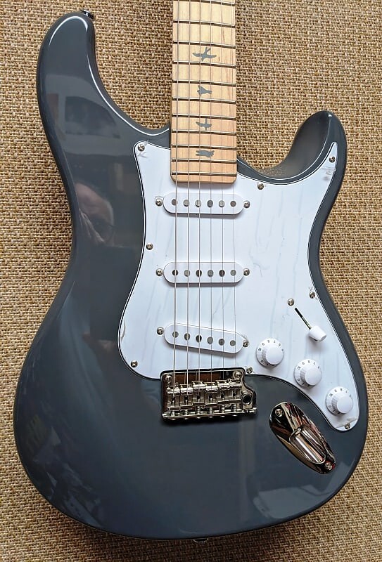 

Электрогитара PRS SE Silver Sky Electric Guitar Overland Gray Maple Neck/Fingerboard, Bag, Rocks!