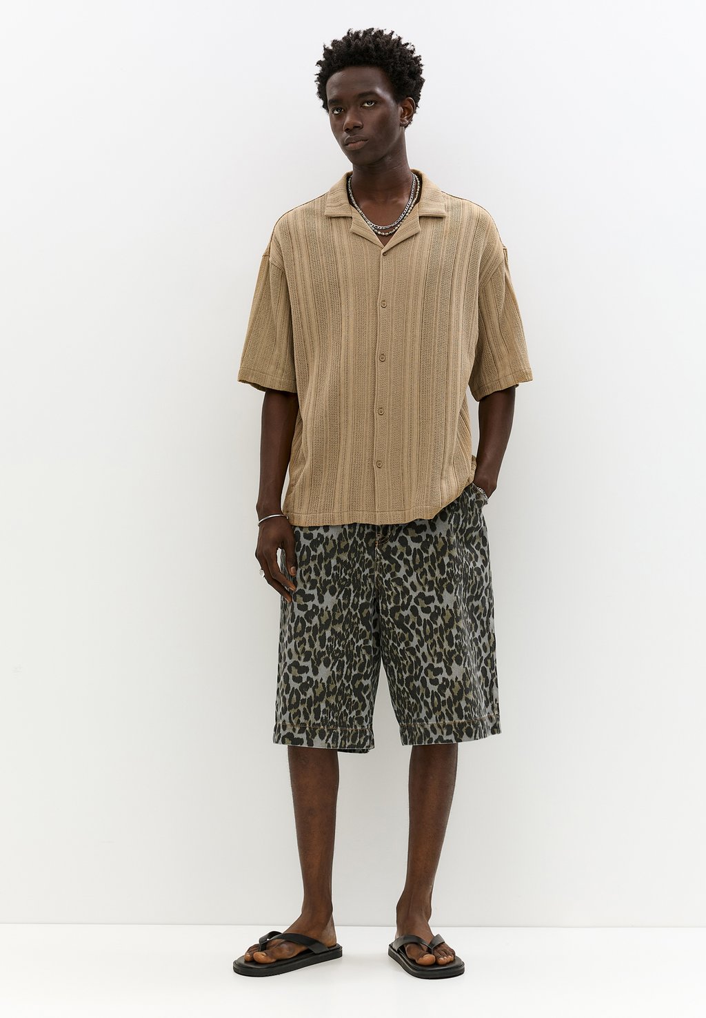 

Рубашка SHORT SLEEVE PULL&BEAR, охра