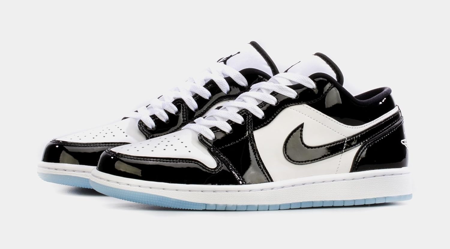 

Мужские кроссовки Nike Air Jordan 1 Retro Low OG, White/Black