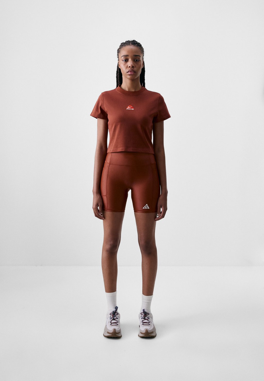 

Шорты Leggings - Trousers Nike ACG, коричневый