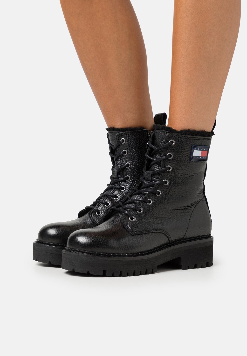 Ботинки на платформе Tommy Jeans URBAN TUMBLED, черный
