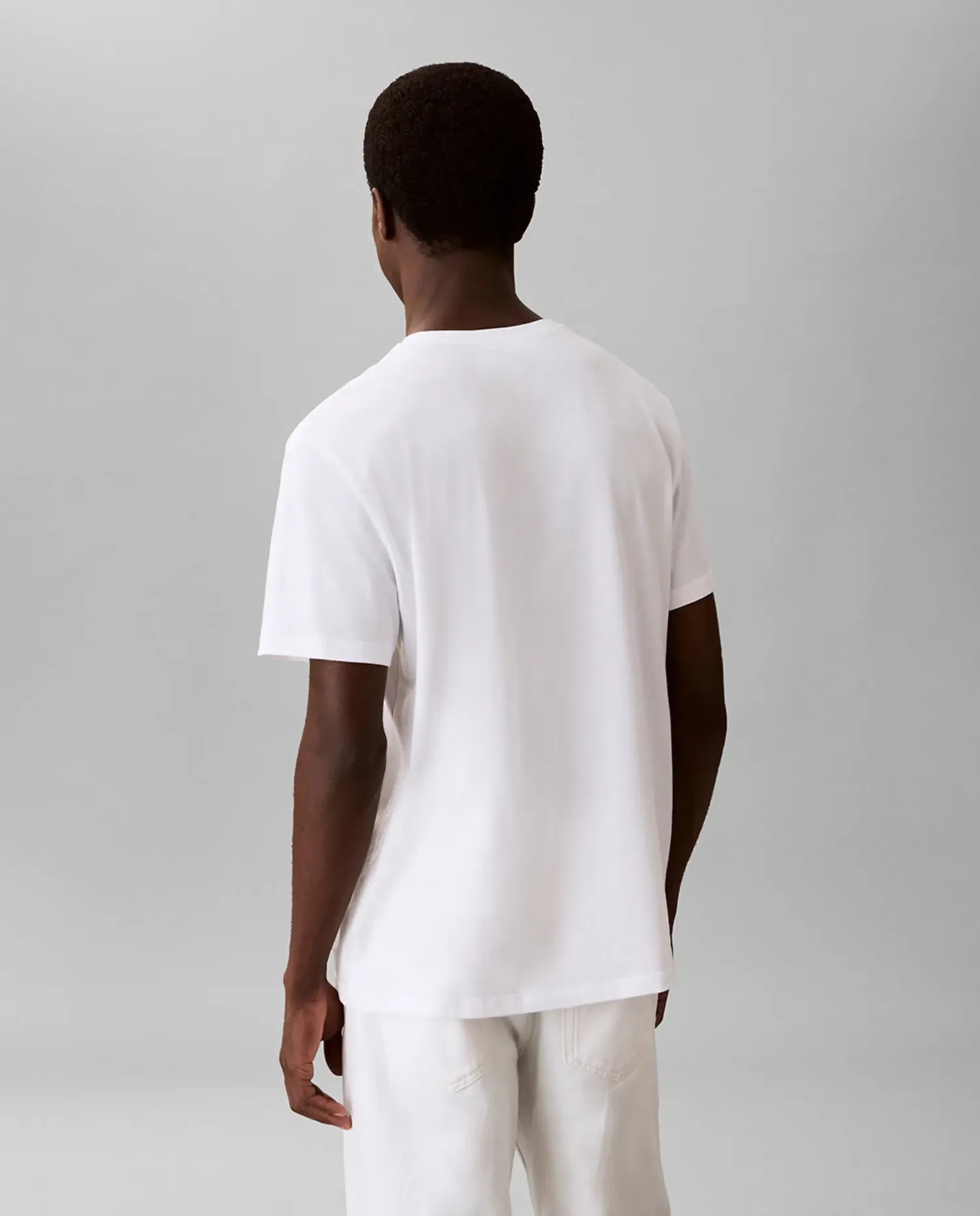 Мужская футболка с металлическим логотипом Calvin Klein, белый — фото 2