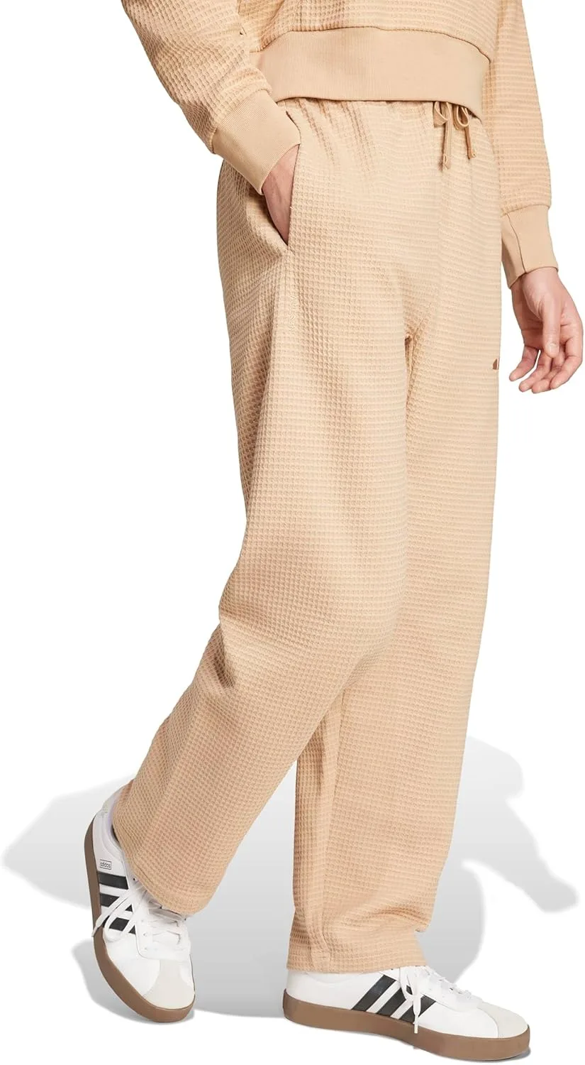 Мужские брюки Adidas All Season из вафельной вязки свободного кроя с открытым низом, Warm Sandstone — фото 2