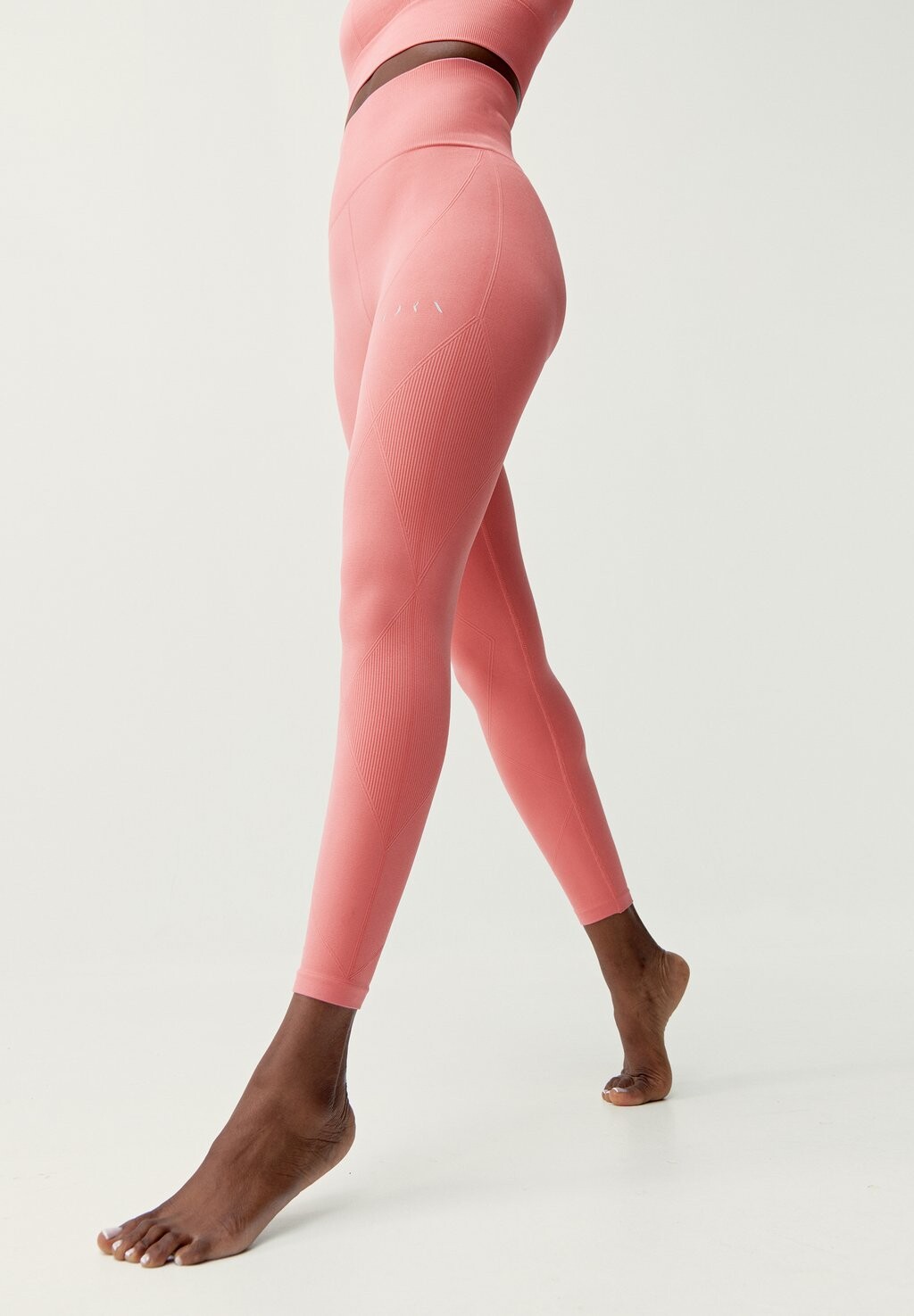 

Леггинсы AMBRA Born Living Yoga, цвет coral