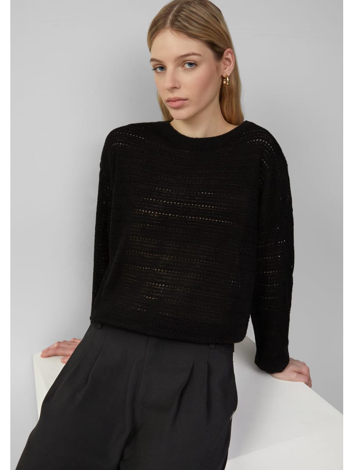 

Свитер QS, черный