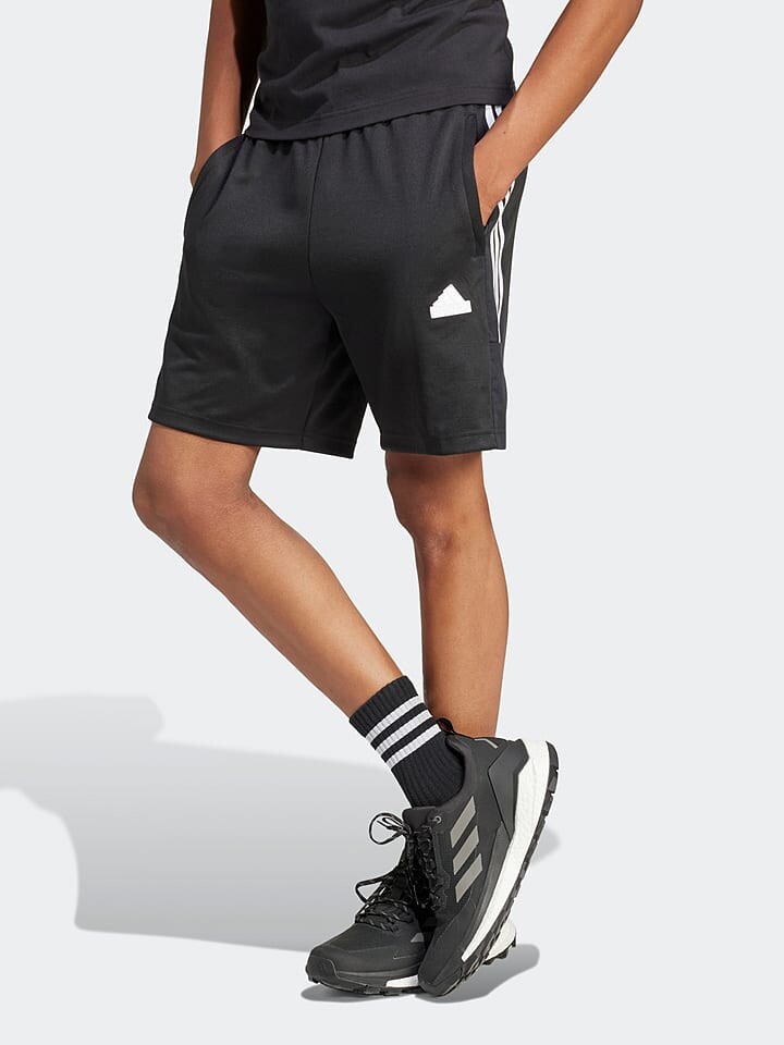 

Шорты adidas, черный