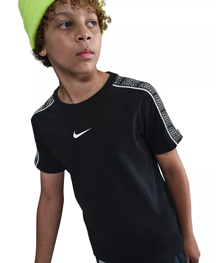 

Мальчиковая футболка 8-20 Sportswear Logo Graphic Cotton Nike, черный