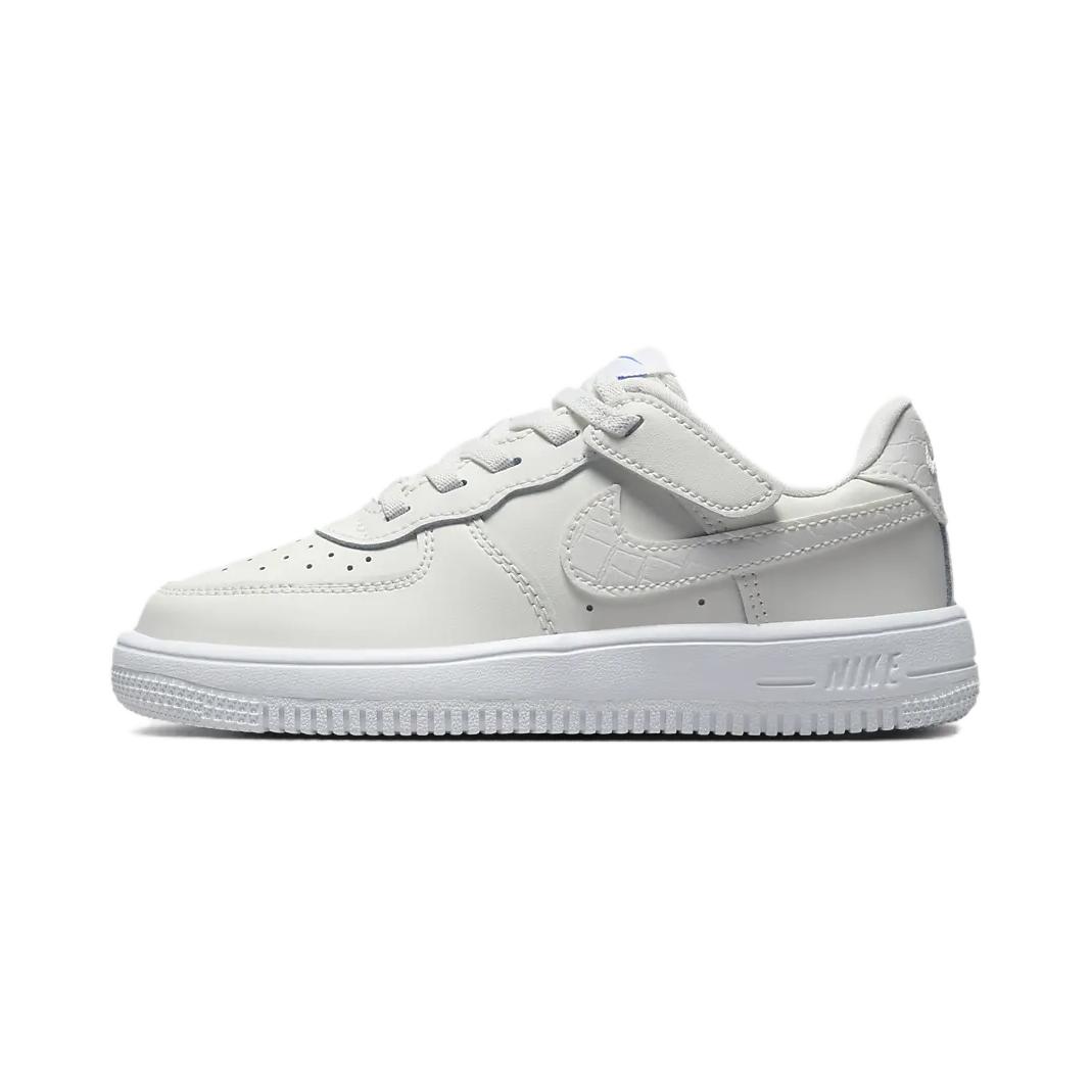 

Force 1 Low LV8 EasyOn Детские кроссовки для скейтбординга PS Low-top Белые Nike, белый