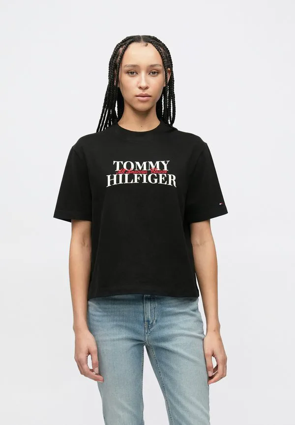 

Классическая футболка с логотипом flock, свободного кроя. Tommy Hilfiger, Black, Черный, Классическая футболка с логотипом flock, свободного кроя. Tommy Hilfiger, Black