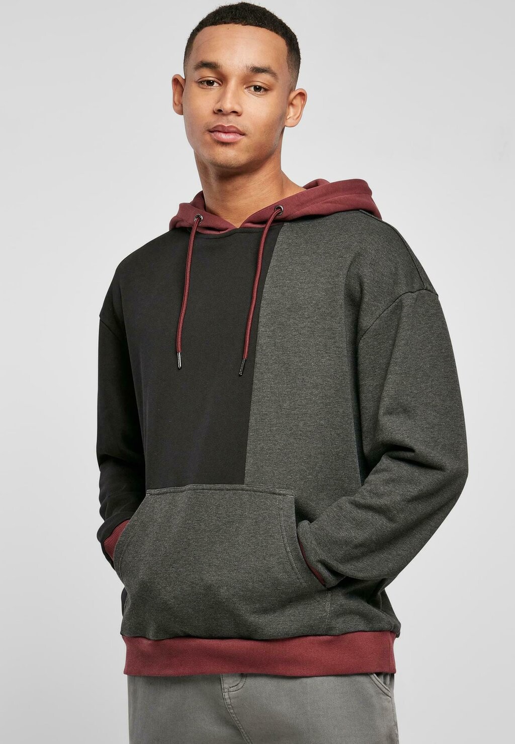 

Толстовка OVERSIZED Urban Classics, черный уголь