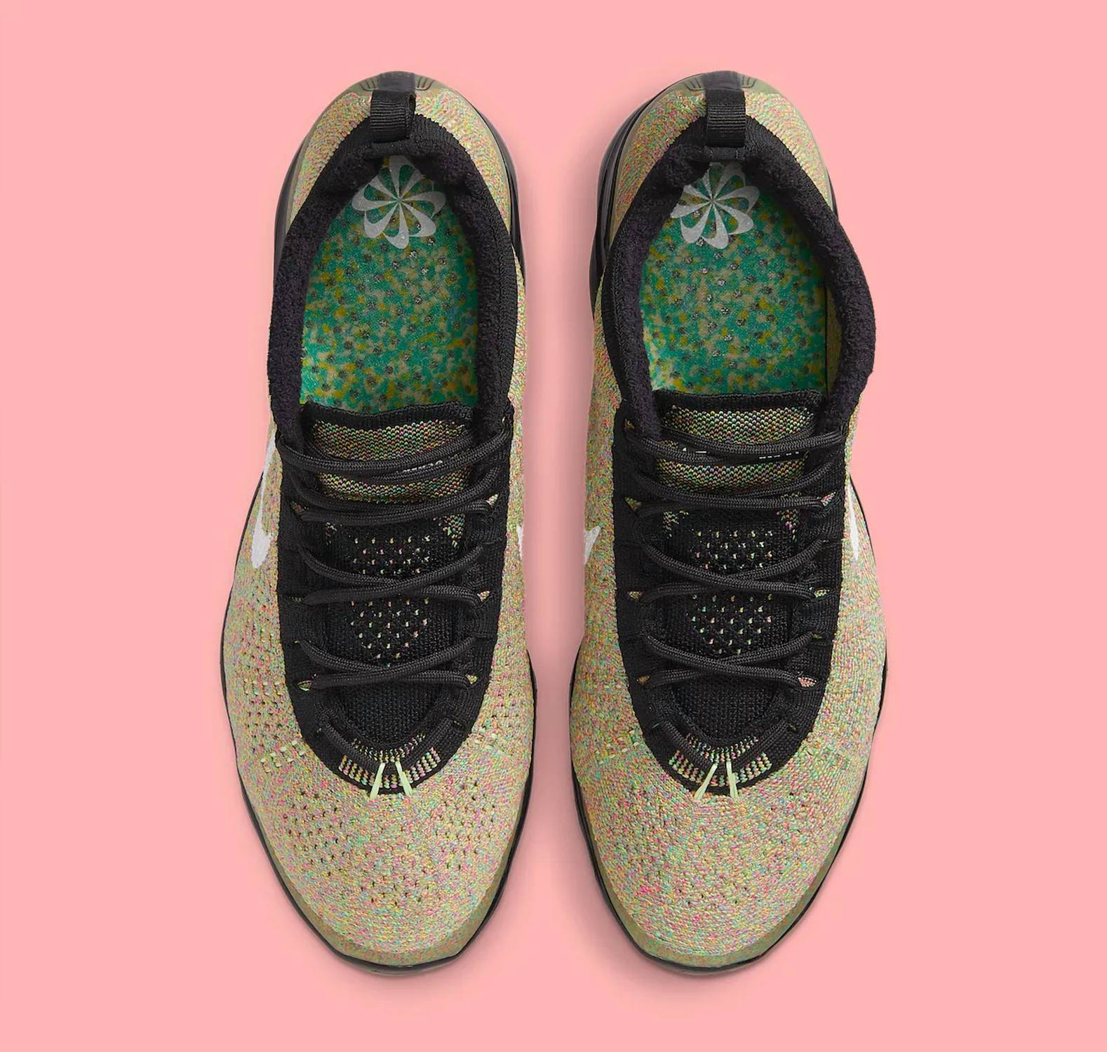 Nike Мужские кроссовки Air Vapormax 2023 Flyknit в черном цвете Barely Volt Multicolor — фото 2
