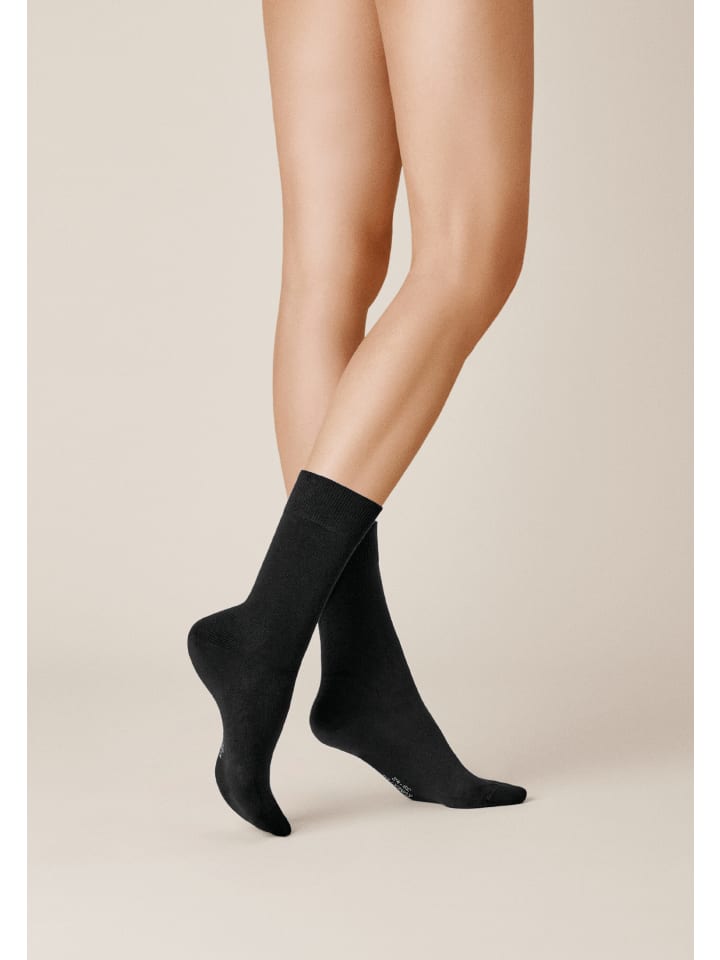 

Носки Liz с манжетой, не сдавливающей давление, черного цвета Kunert