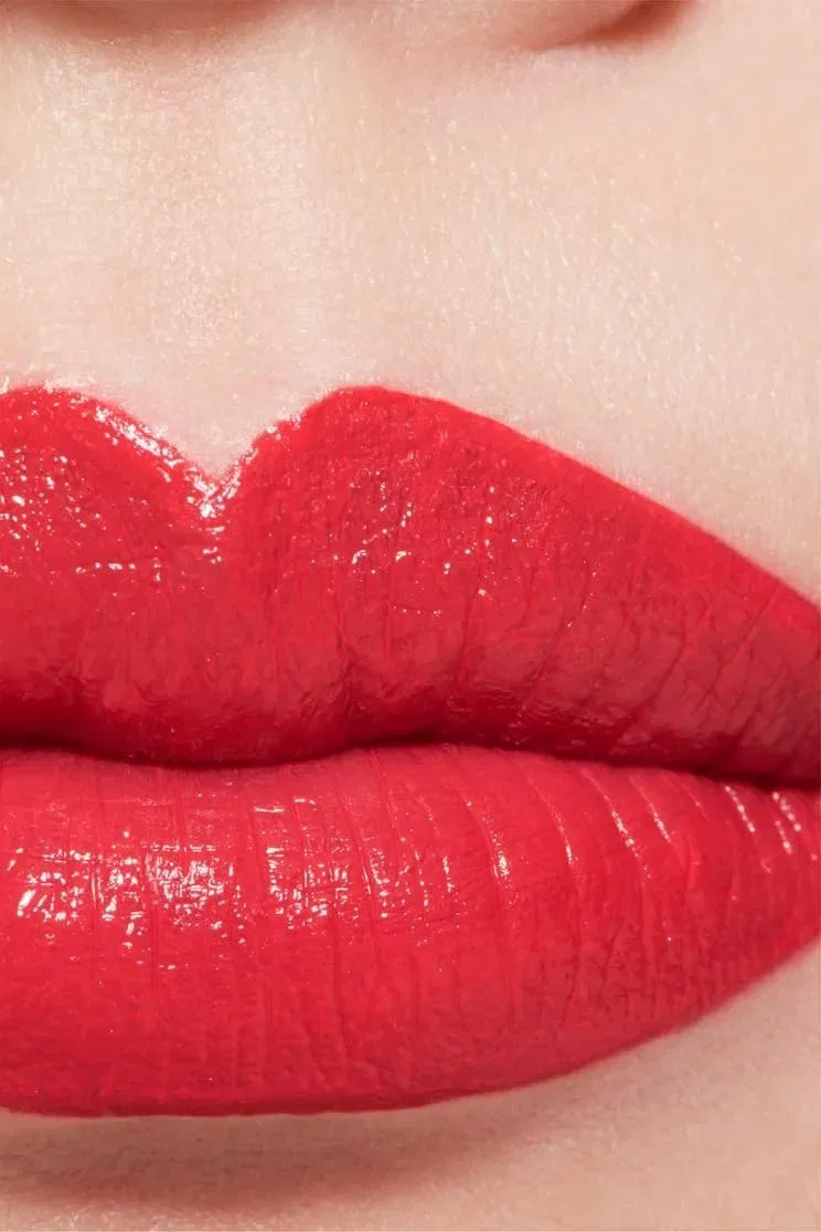 Помада красная Chanel Rouge Allure Laque, 2 г — фото 2