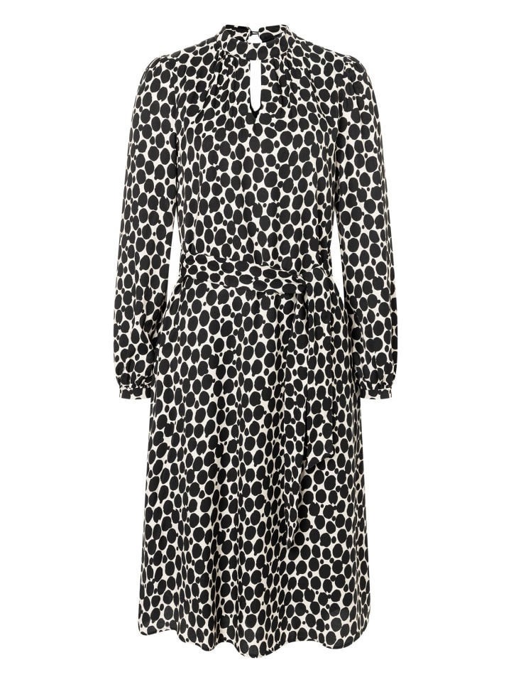 

Платье до колена More & More