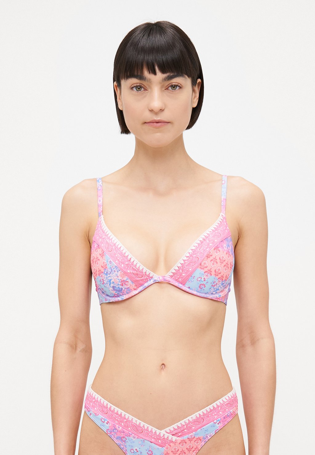 

Верх бикини FLAT SKINNY STRAP PLUNGE UNDERWIRE Hollister Co., розовый
