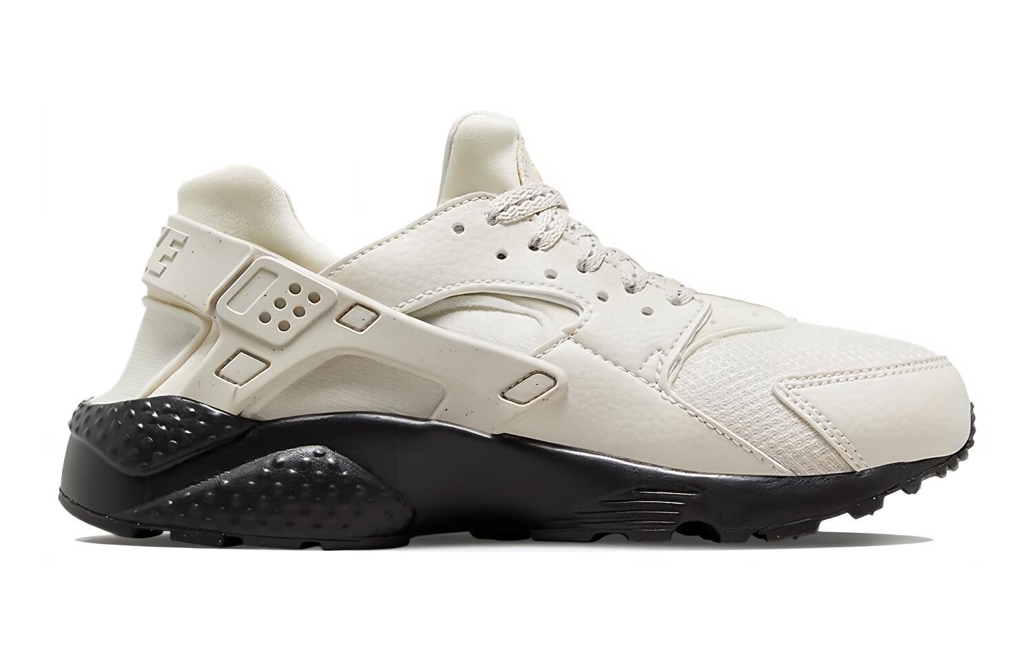 

Nike Кроссовки для женщин