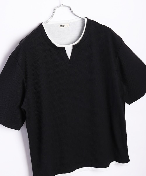 

Жаккардовая футболка с V-образным вырезом, короткими рукавами и оборками WESTSEA, черный