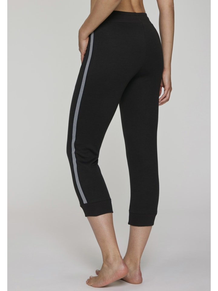 

H.I.S Удобные брюки-капри черного цвета