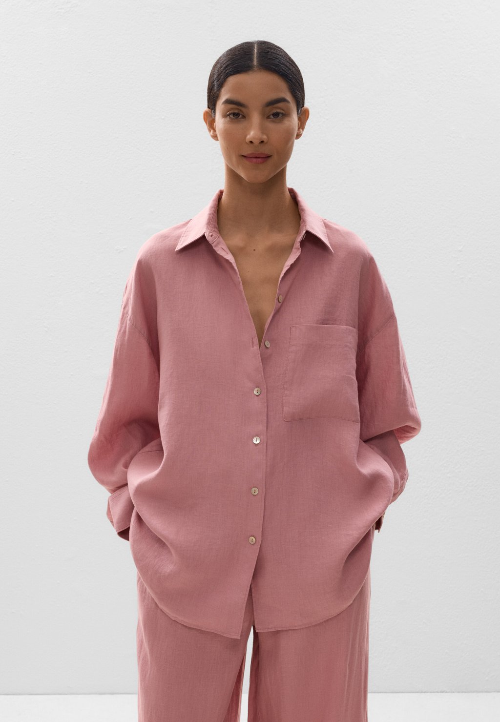 

Блузка на пуговицах LINEN LONG-SLEEVED OYSHO, серо-коричневый