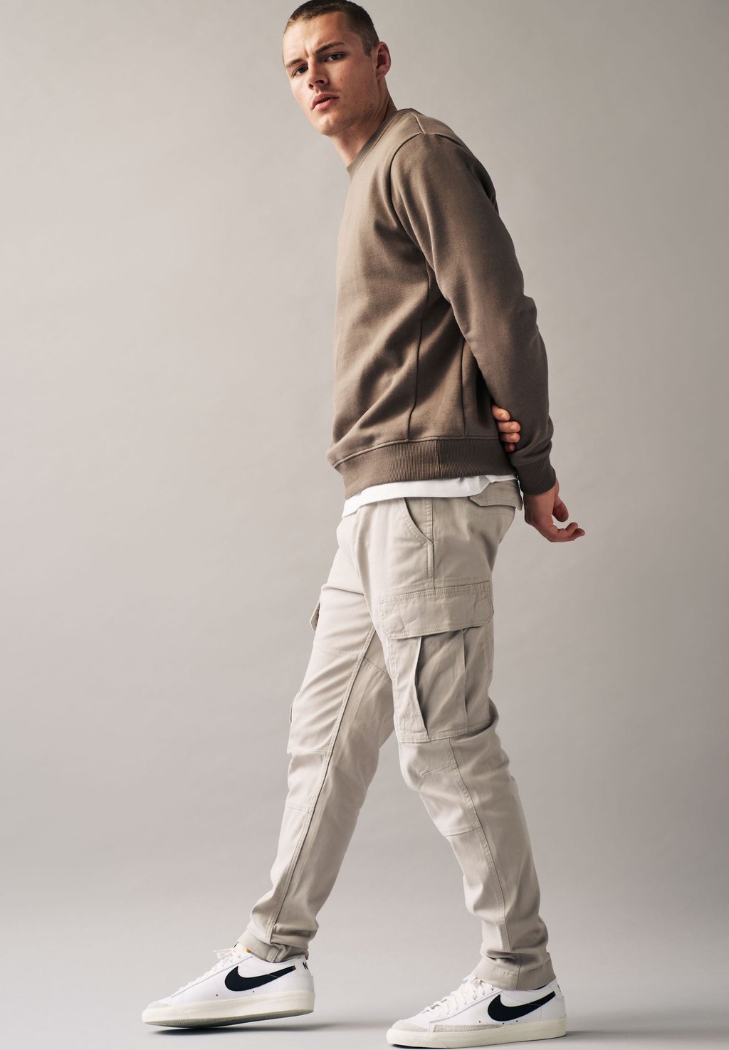 Брюки карго SLIM FIT STRETCH Next, бежевый — фото 2