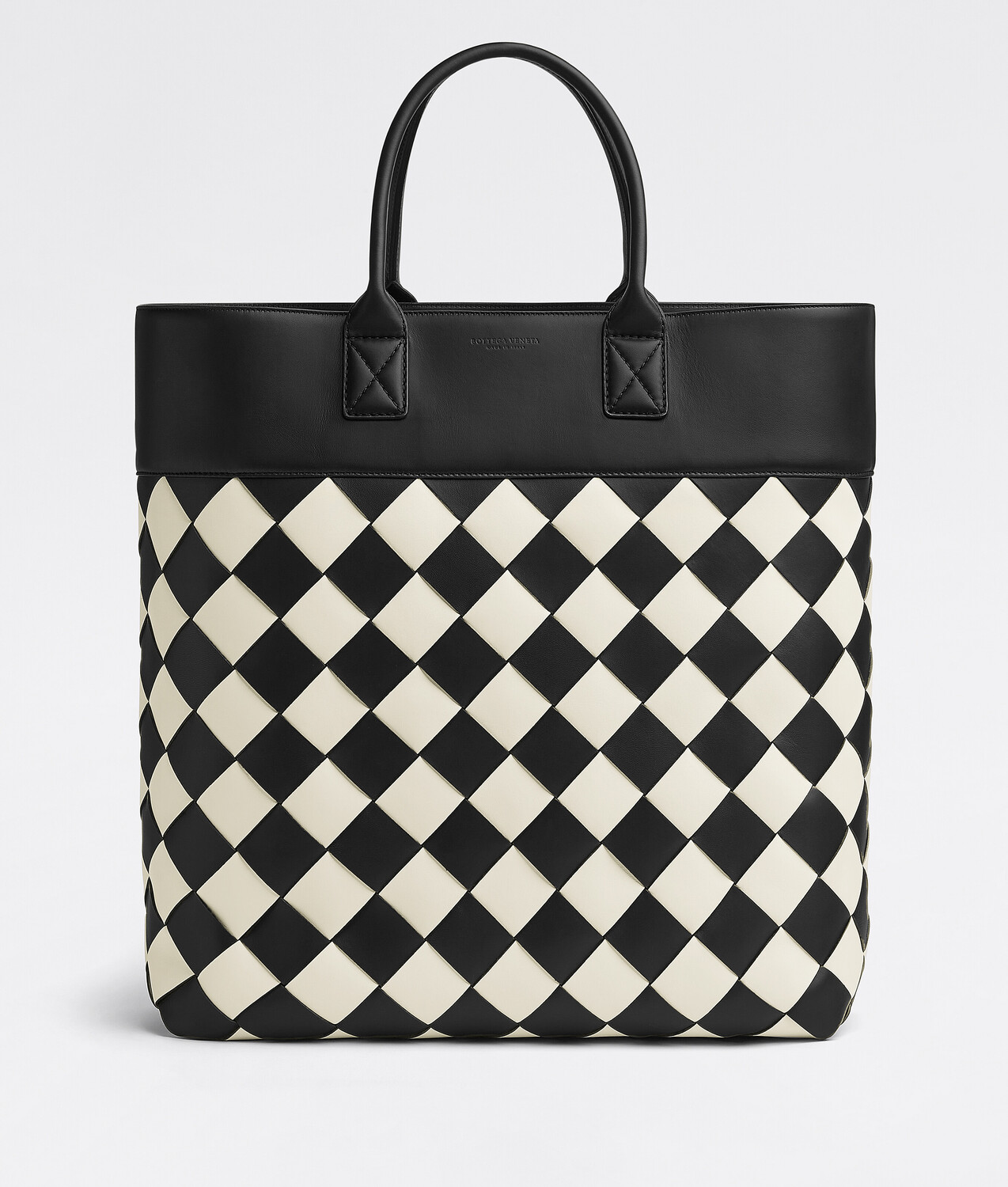 

Maxi intreccio tote BOTTEGA VENETA, черный/туманный