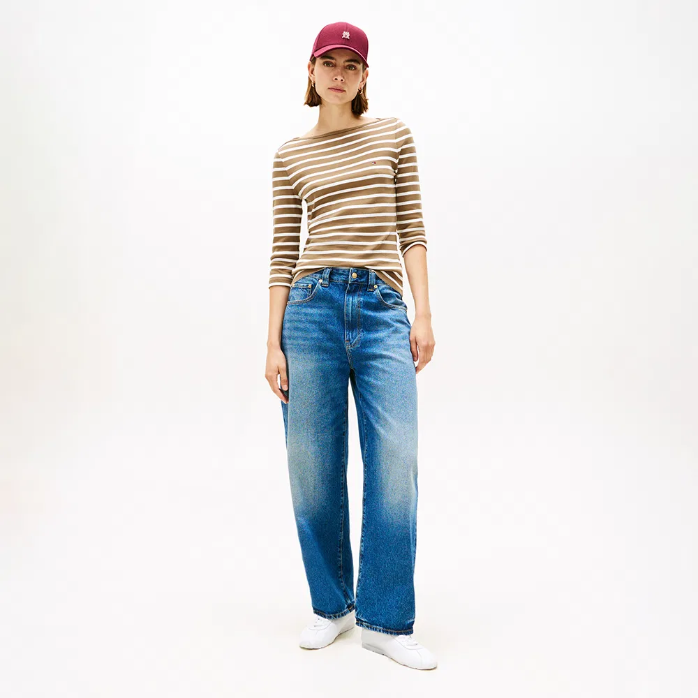 Женская облегающая футболка с вырезом-лодочкой коричневого цвета от Tommy Hilfiger Women — фото 2