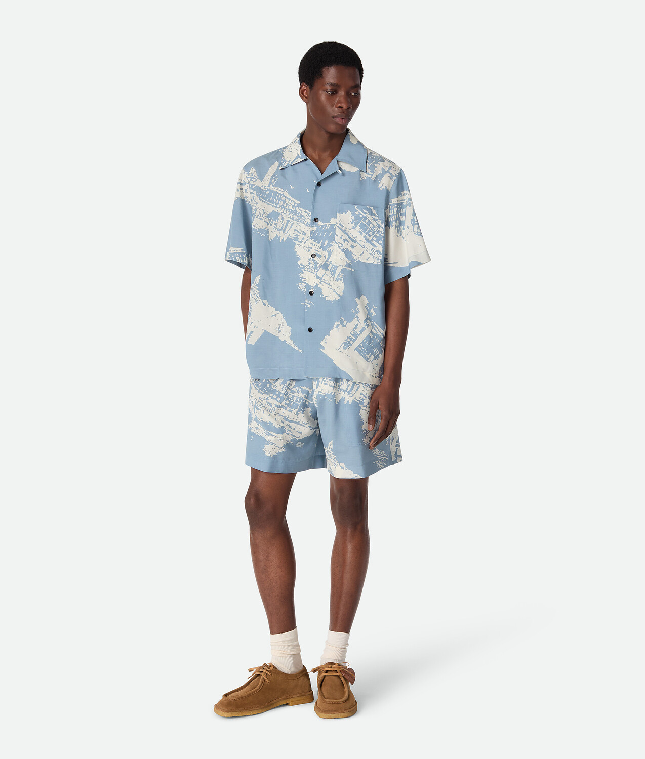 Italian postcard silk shirt BOTTEGA VENETA, синий/голубой — фото 4