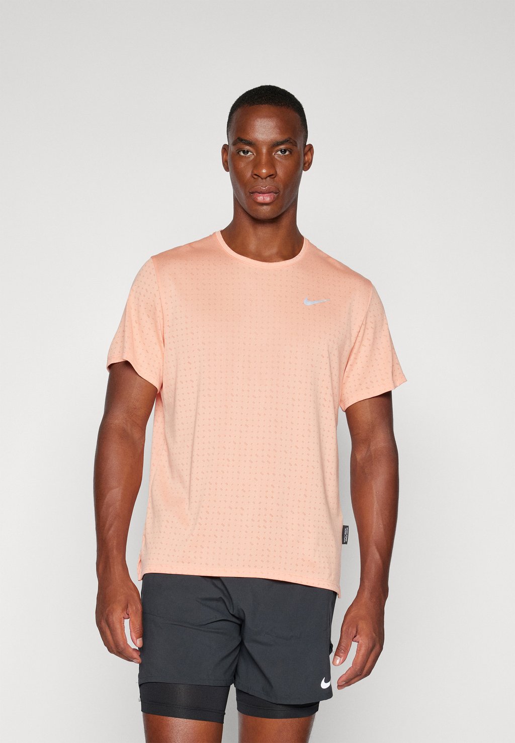 

Спортивная футболка BREATHE MILER TOP Nike Performance, оранжевый