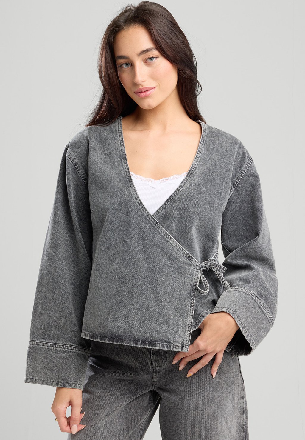 

Блуза America Today, цвет Washed Grey