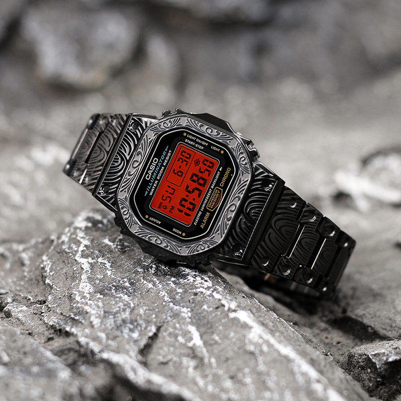 

CASIO Ретрофит серия электронный механизм металлический ремешок часы унисекс красный циферблат