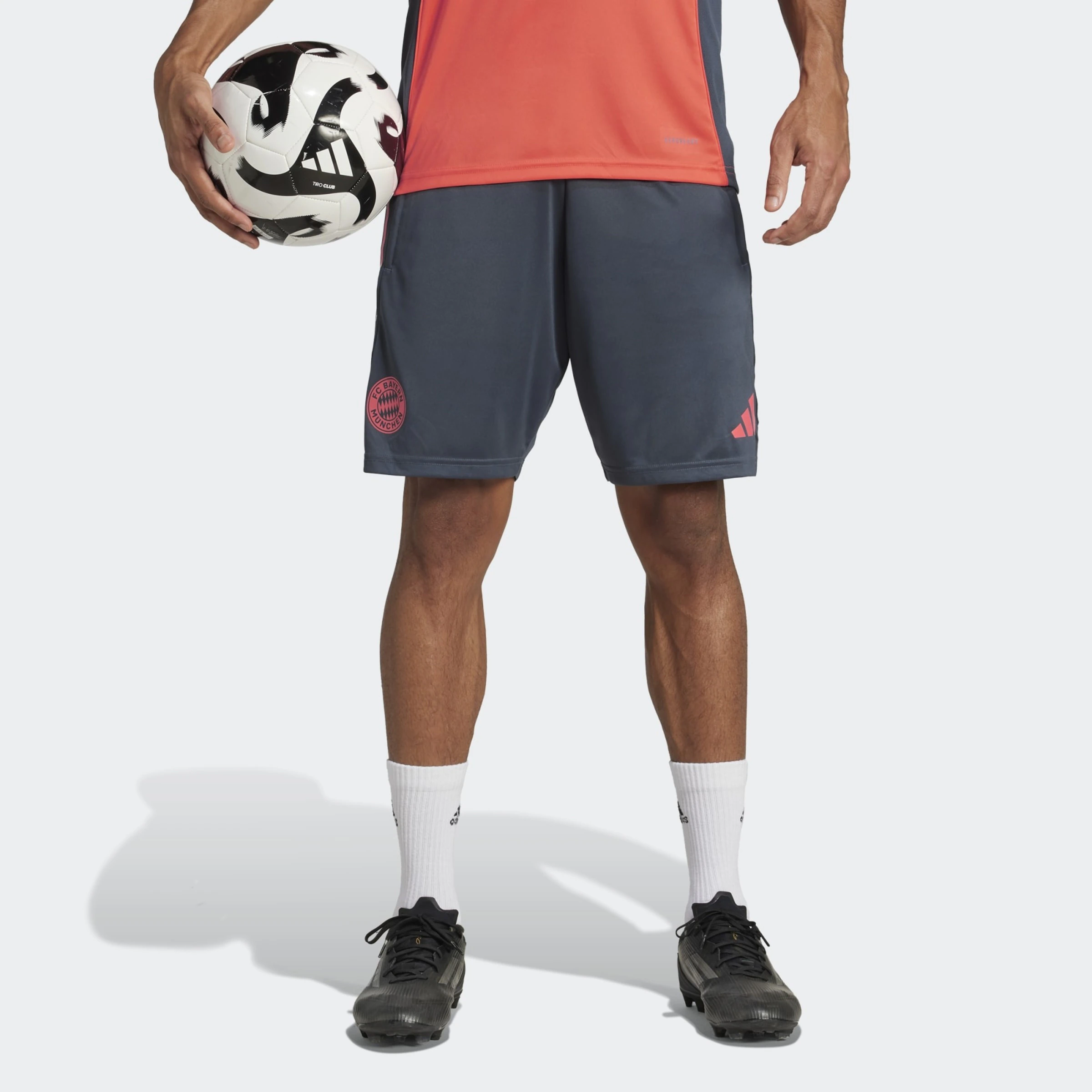 

Шорты мужские FC Bayern Munich 2025-2026 Tiro 25 Competition adidas, серый