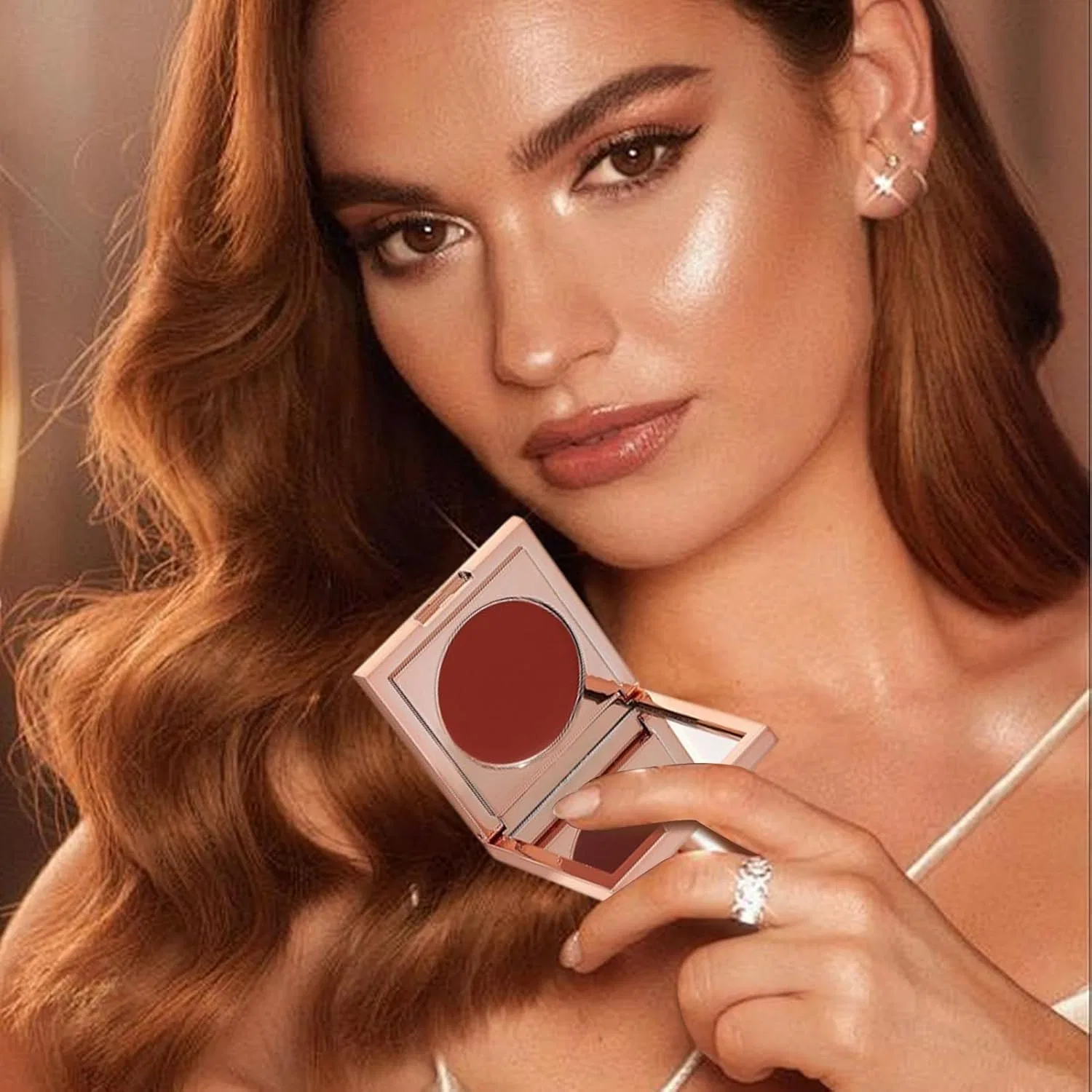 Корректор для лица CC Eyeshadow Collector, красный — фото 2