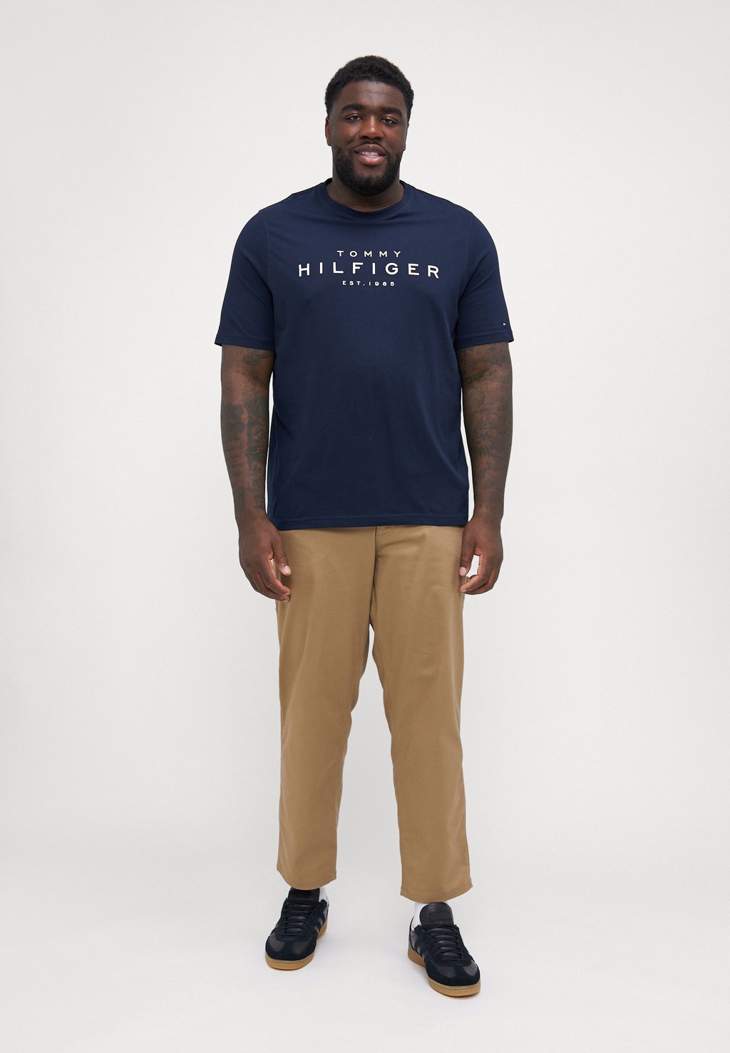 

Футболка с принтом BIG TEE Tommy Hilfiger, темно-синий