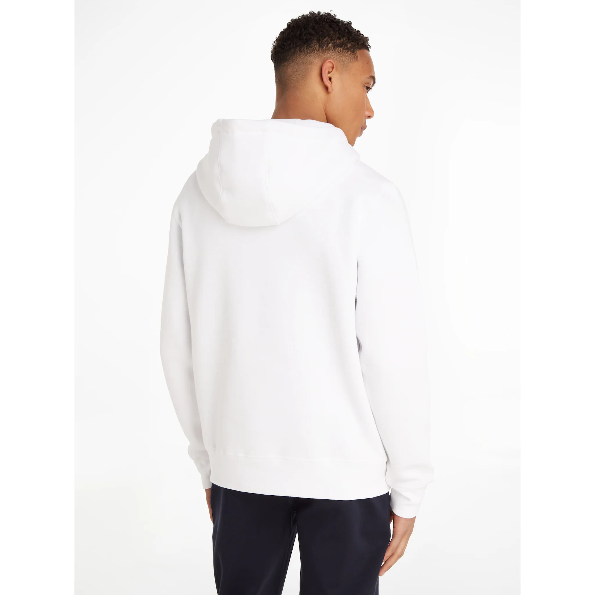 Толстовка с капюшоном Tommy Hilfiger "TOMMY LOGO HOODY", с капюшоном и карманом-кенгуру, белый — фото 2
