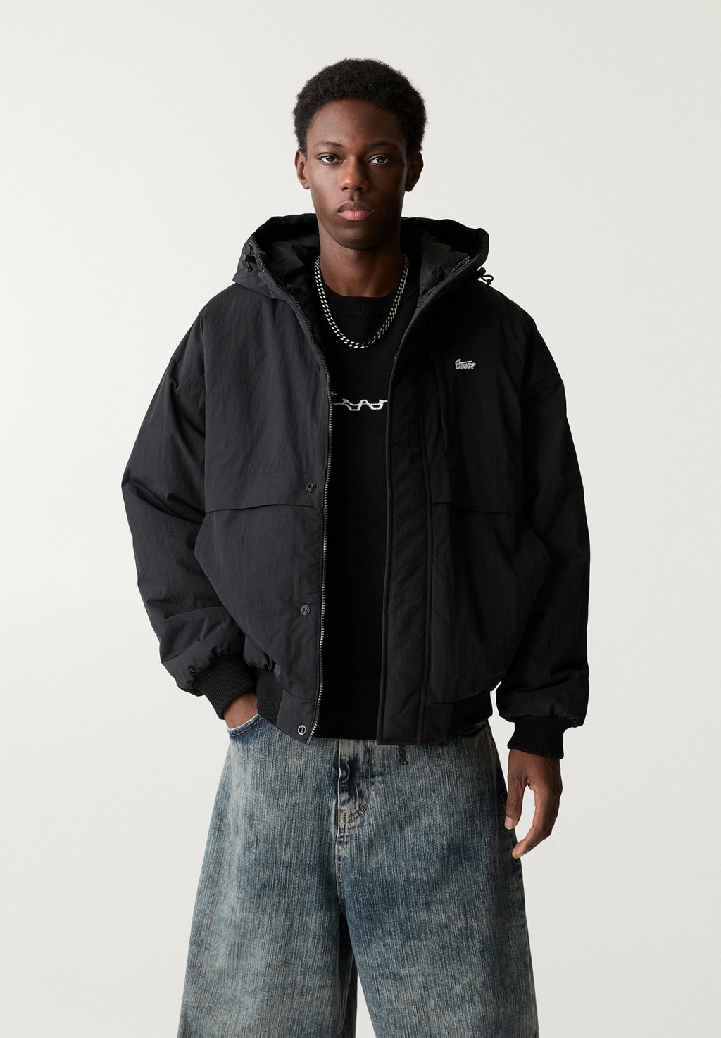 

Демисезонная куртка PULL&BEAR, черный