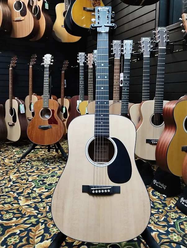 

Акустическая гитара Martin DJR-10 Dreadnought Junior