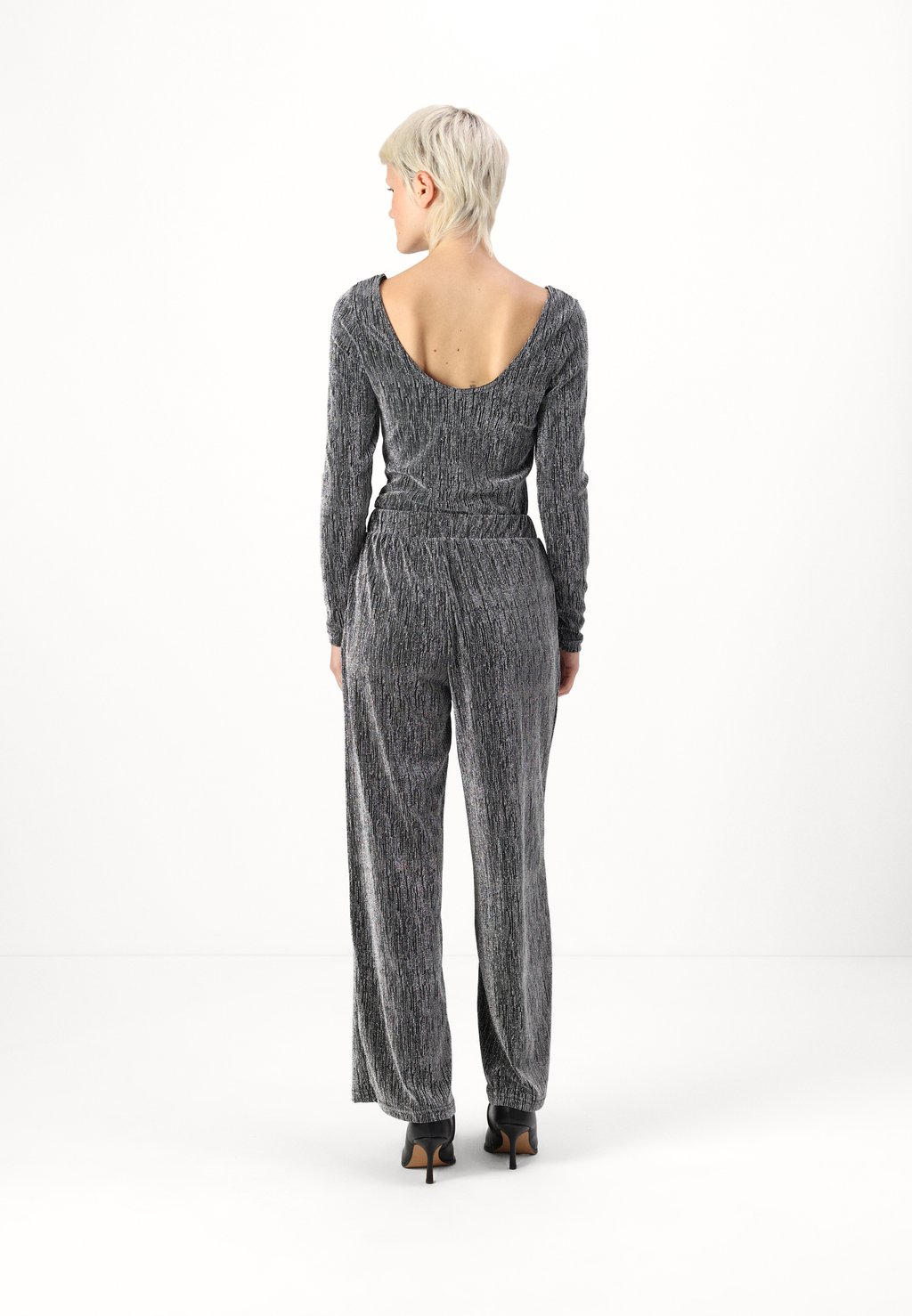 

Брюки SLFANITA TINNI RELAXED Selected Femme, черный