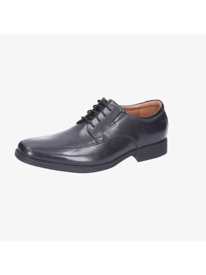 

Туфли на шнуровке Clarks, цвет black leather