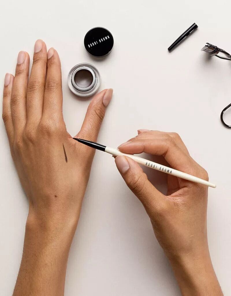 Стойкая гелевая подводка для глаз Bobbi Brown оттенка шоколадных мерцающих чернил — фото 4