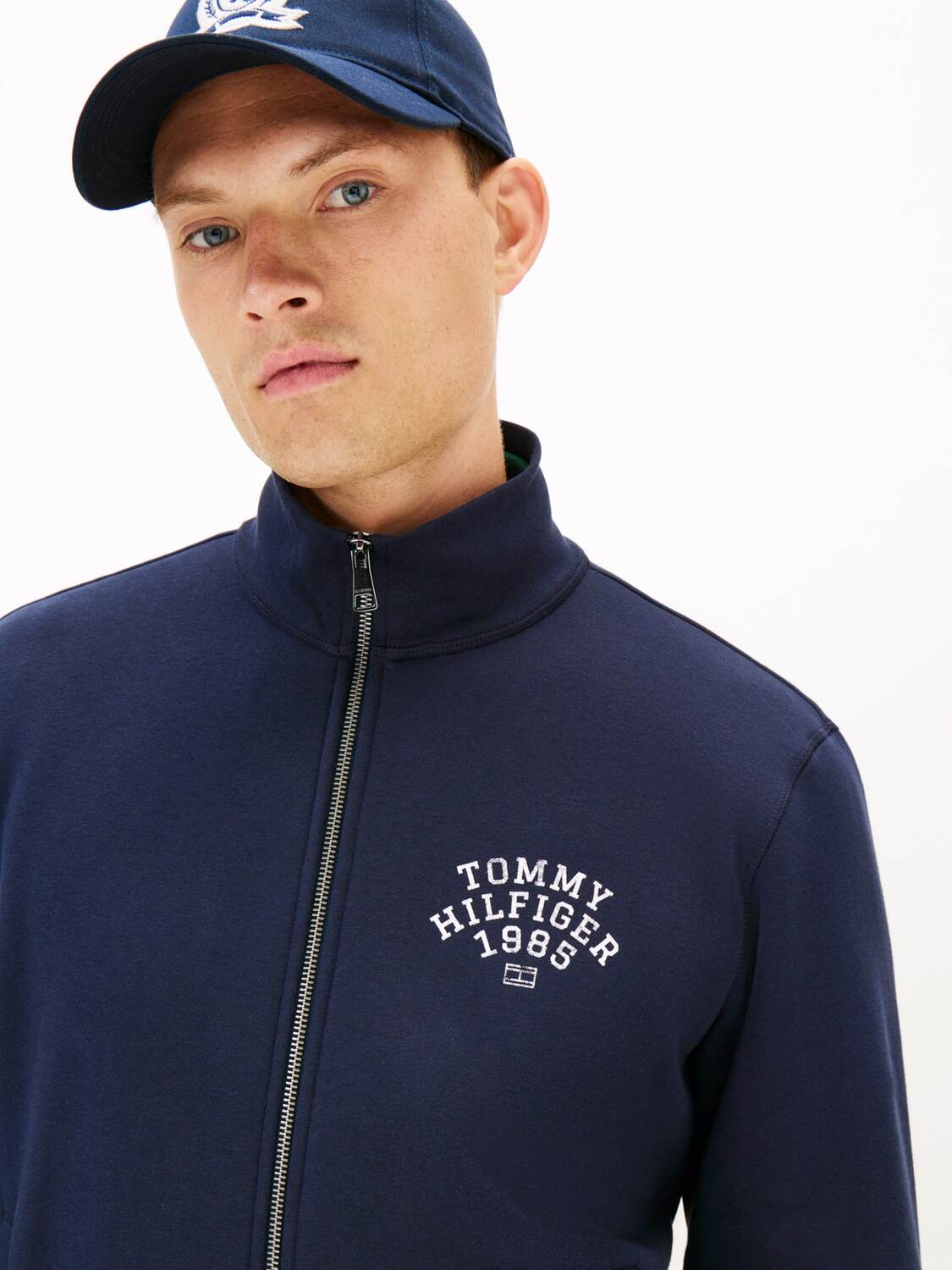TOMMY HILFIGER Толстовка с молнией в цвете Navy — фото 2