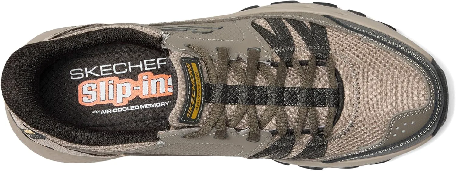 Мужские кроссовки Skechers Dynamite в магазине Escapar Hands Free Slip-in Shoes — фото 3