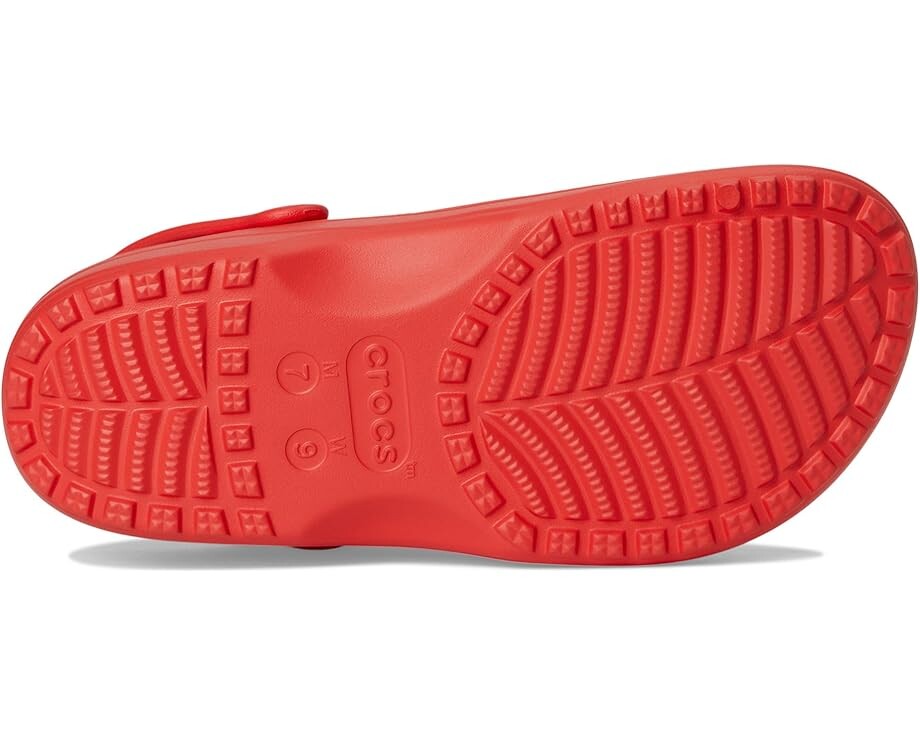 Сабо Unisex Crocs Classic Clogs with Floral Cut Out Design, цвет Cherry Red — фото 3