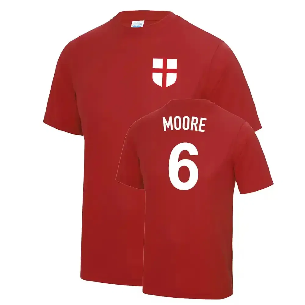 Футболка с принтом Bobby Moore, England, красный — фото 2