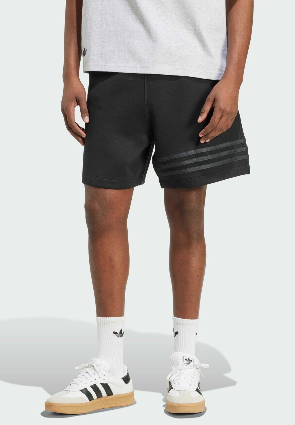 

Шорты NEUCLASSICS - Tracksuit bottoms Adidas Originals, черный