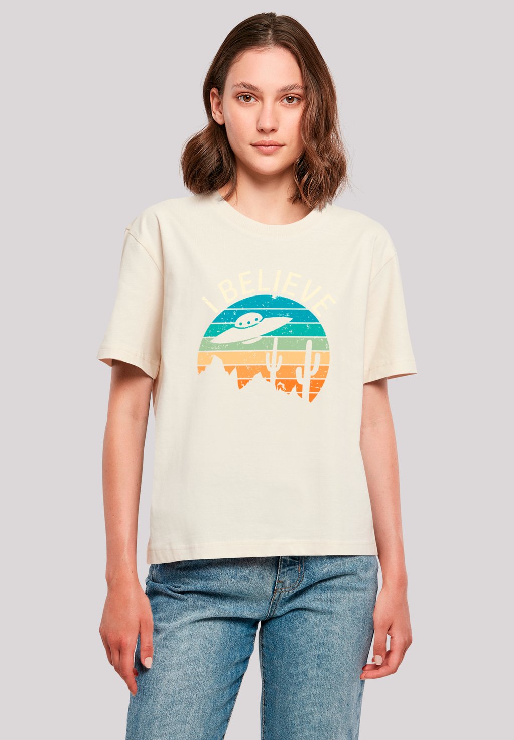 

Футболка с принтом I BELIEVE UFO ALIEN SUNSET F4NT4STIC, песочный