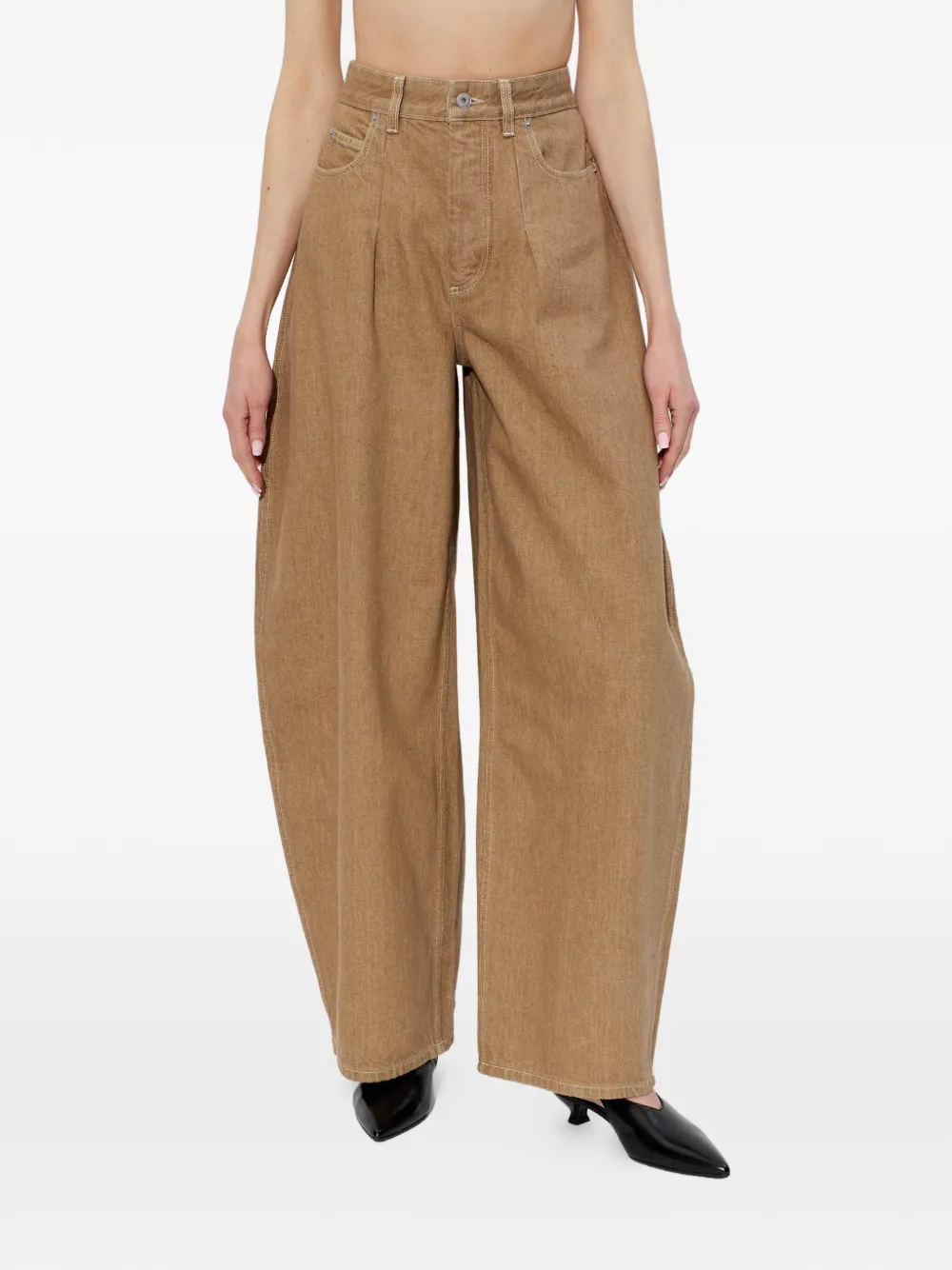 Джинсы из денима свободного кроя с плиссировкой Jacquemus, коричневый — фото 3
